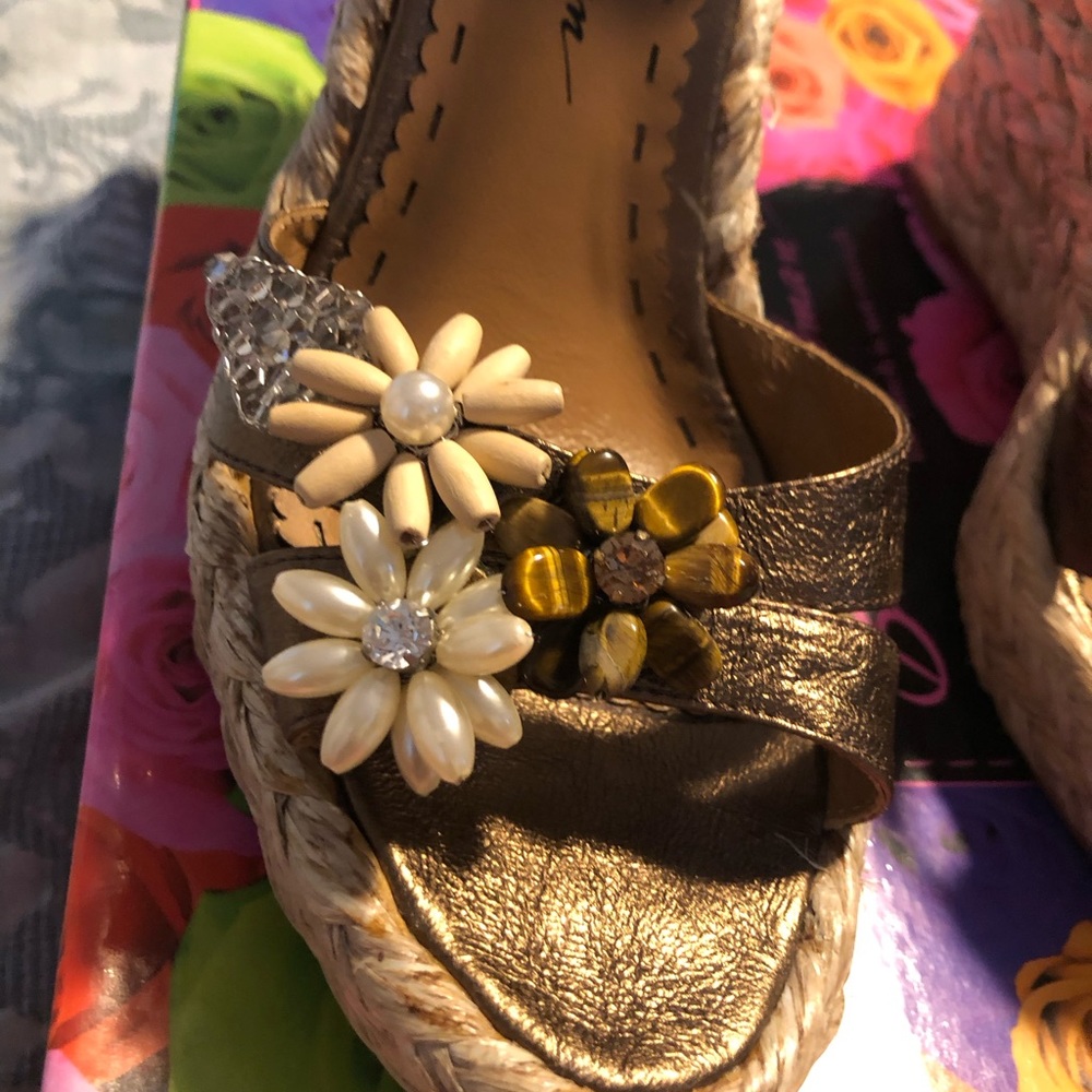 Beverly Feldman Sandals - Picture 10 of 11